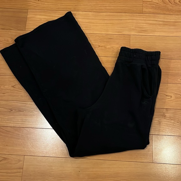Hollister black wide leg ultra high-rise pants - Picture 3 of 9